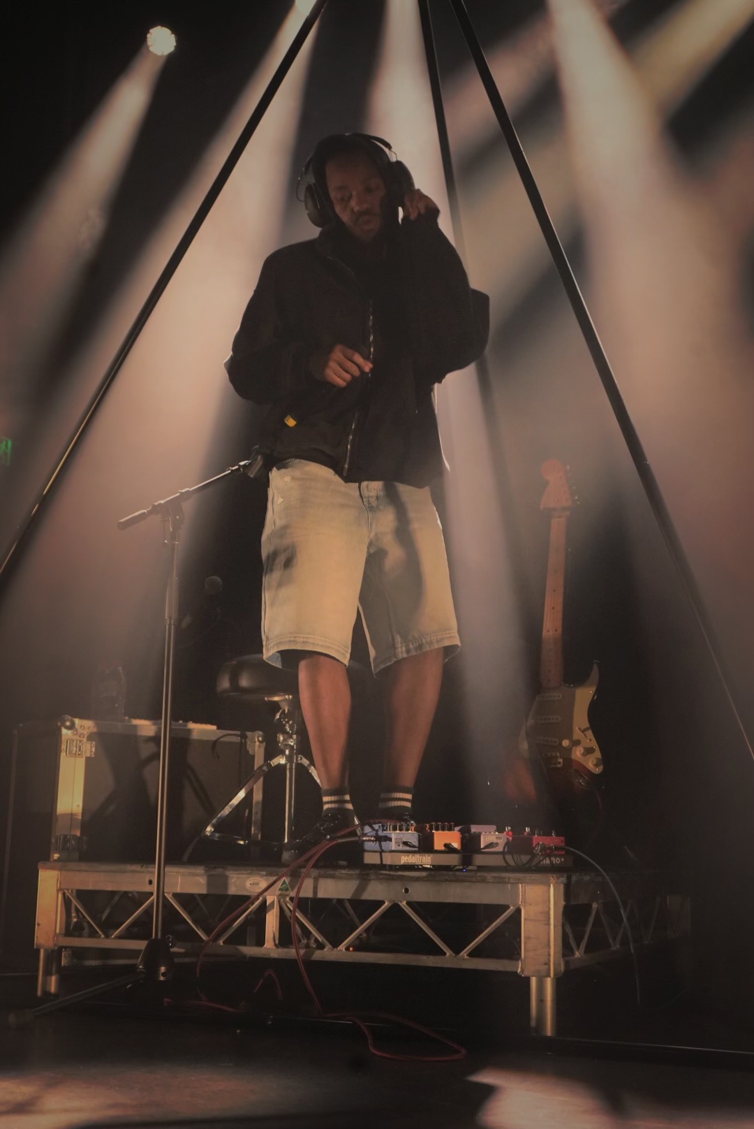 Montell Fish Wows Melbourne with Raw, Emotional Performance